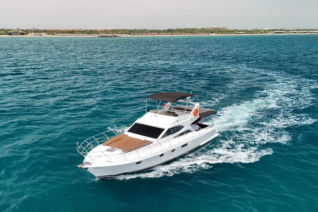 Belek Yat Kiralama 14M Özel Yapım Motoryat 42